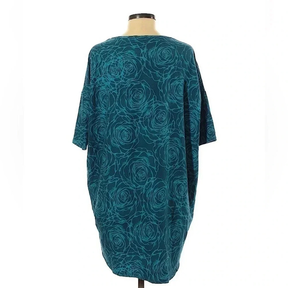 LuLaRoe Dark Teal Scribble Floral Roses Oversized Irma High Low Tunic Size M - Picture 2 of 2